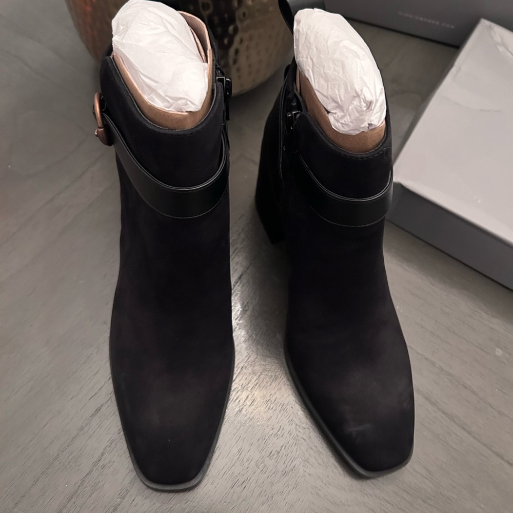 Vionic Tenley Women's Mid Shaft Ankle Boot - Picture 2 of 12